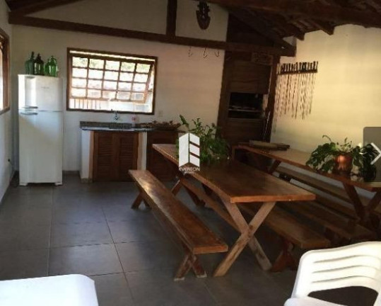 Imagem Casa com 3 Quartos à Venda, 339 m² em Camobi - Santa Maria Imagem Casa com 3 Quartos à Venda, 339 m² em Camobi - Santa Maria