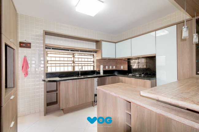 Imagem Casa com 3 Quartos à Venda, 280 m² em Chácara Das Pedras - Porto Alegre