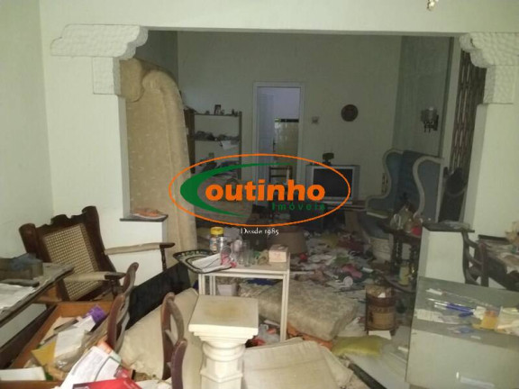 Imagem Casa com 6 Quartos à Venda, 400 m² em Tijuca - Rio De Janeiro Imagem Casa com 6 Quartos à Venda, 400 m² em Tijuca - Rio De Janeiro