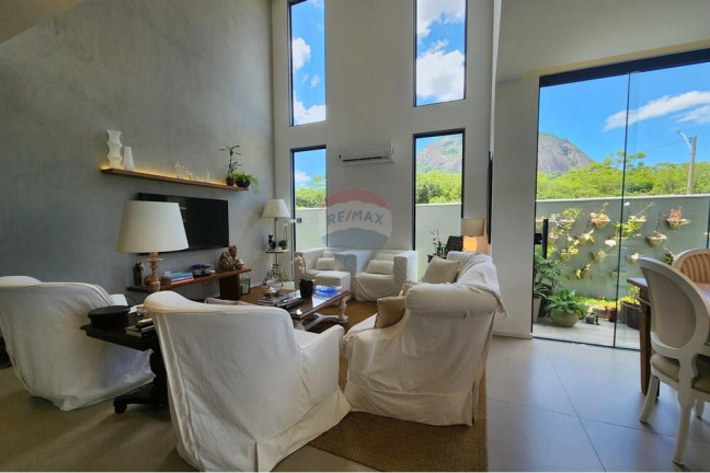 Imagem Casa de Condomínio com 4 Quartos à Venda, 290 m² em Inoa - Maricá