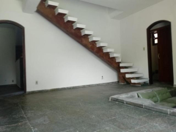 Imagem Casa com 4 Quartos à Venda, 250 m² em Pendotiba - Niterói Imagem Casa com 4 Quartos à Venda, 250 m² em Pendotiba - Niterói