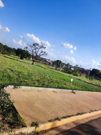 Imagem Terreno à Venda, 460 m² em Cidade Jardim - Araraquara Imagem Terreno à Venda, 460 m² em Cidade Jardim - Araraquara