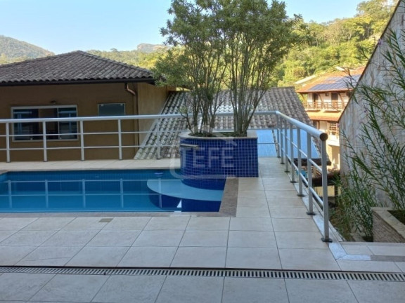 Imagem Casa com 5 Quartos à Venda, 280 m² em Matapaca - Niterói