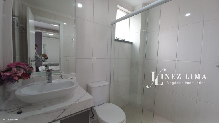 Imagem Apartamento com 3 Quartos à Venda, 125 m² em Meia Praia - Itapema