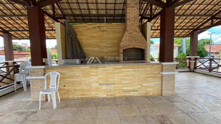 Imagem Casa com 4 Quartos à Venda, 185 m² em Cidade Dos Funcionários - Fortaleza Imagem Casa com 4 Quartos à Venda, 185 m² em Cidade Dos Funcionários - Fortaleza