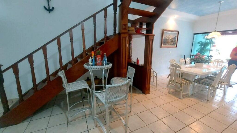 Imagem Casa com 4 Quartos à Venda, 300 m² em Balneário Stella Maris - Peruíbe Imagem Casa com 4 Quartos à Venda, 300 m² em Balneário Stella Maris - Peruíbe