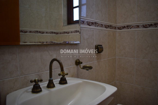 Imagem Casa com 4 Quartos à Venda, 450 m² em Região De Capivari - Campos Do Jordão Imagem Casa com 4 Quartos à Venda, 450 m² em Região De Capivari - Campos Do Jordão