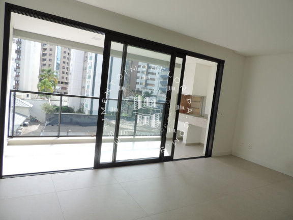 Apartamento com 3 Quartos à Venda, 107 m² em Centro - Florianópolis