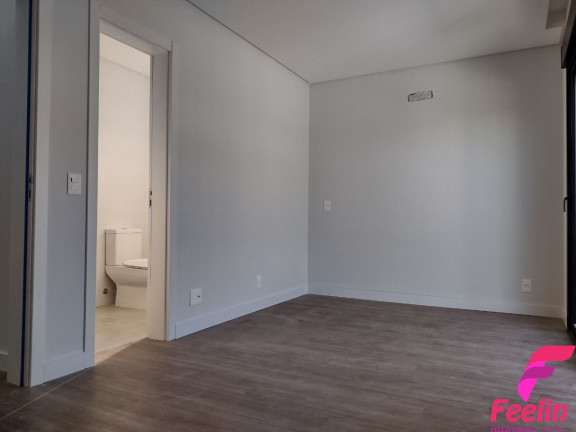 Imagem Casa com 3 Quartos à Venda, 197 m² em Rio Tavares - Florianópolis Imagem Casa com 3 Quartos à Venda, 197 m² em Rio Tavares - Florianópolis