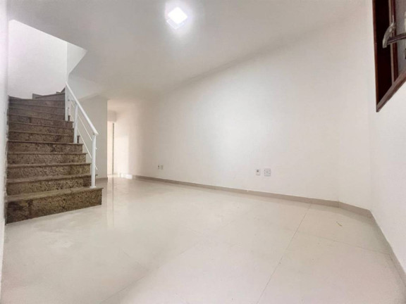 Imagem Sobrado com 2 Quartos à Venda, 133 m² em Maracanã - Praia Grande Imagem Sobrado com 2 Quartos à Venda, 133 m² em Maracanã - Praia Grande