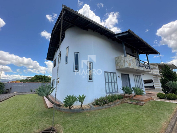 Imagem Casa com 3 Quartos à Venda, 226 m² em Rau - Jaraguá Do Sul Imagem Casa com 3 Quartos à Venda, 226 m² em Rau - Jaraguá Do Sul