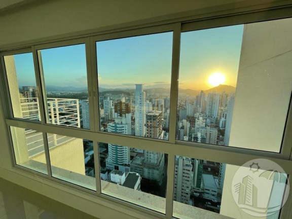 Imagem Cobertura com 3 Quartos à Venda, 330 m² em Centro - Balneário Camboriú Imagem Cobertura com 3 Quartos à Venda, 330 m² em Centro - Balneário Camboriú