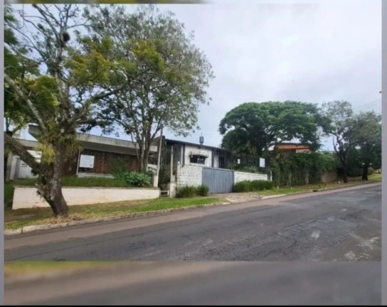Imagem Casa com 1 Quarto à Venda, 360 m² em Três Figueiras - Porto Alegre Imagem Casa com 1 Quarto à Venda, 360 m² em Três Figueiras - Porto Alegre