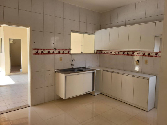Imagem Casa com 5 Quartos para Alugar,  em Tapanã (icoaraci) - Belém