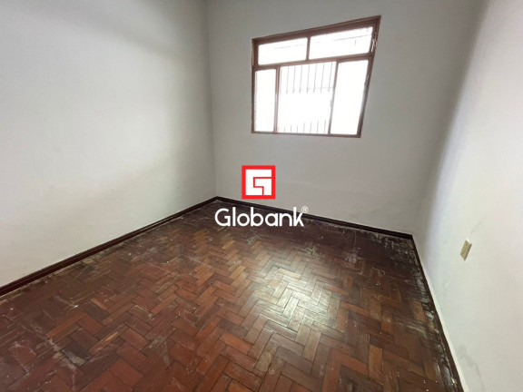 Imagem Sobrado com 8 Quartos para Alugar,  em Alto São João - Montes Claros