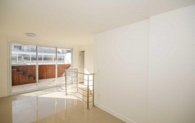 Imagem Apartamento com 4 Quartos à Venda, 250 m² em Camorim - Rio De Janeiro