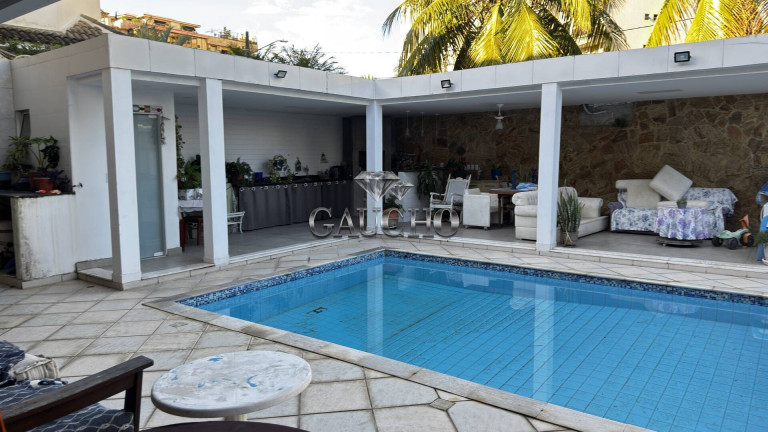 Imagem Casa com 6 Quartos à Venda, 750 m² em Barra Da Tijuca - Rio De Janeiro Imagem Casa com 6 Quartos à Venda, 750 m² em Barra Da Tijuca - Rio De Janeiro