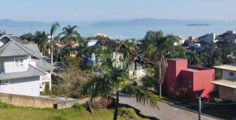 Imagem Terreno à Venda, 686 m² em Cacupé - Florianópolis Imagem Terreno à Venda, 686 m² em Cacupé - Florianópolis