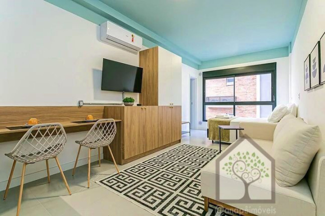 Imóvel com 1 Quarto à Venda, 30 m² em Pantanal - Florianópolis