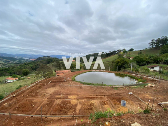 Terreno à Venda, 150 m² em Juncal - Extrema
