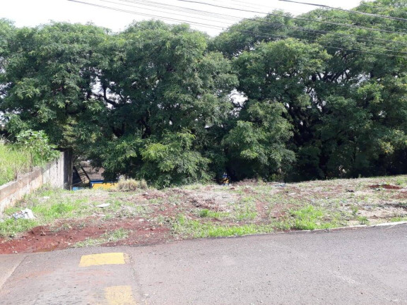 Terreno à Venda, 360 m² em Vila Nova - Arapongas