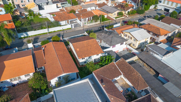 Imagem Casa com 3 Quartos à Venda, 173 m² em Seminário - Curitiba Imagem Casa com 3 Quartos à Venda, 173 m² em Seminário - Curitiba
