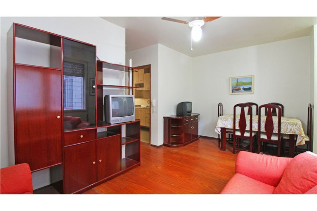Imagem Imóvel com 1 Quarto à Venda, em Petrópolis - Porto Alegre Imagem Imóvel com 1 Quarto à Venda, em Petrópolis - Porto Alegre