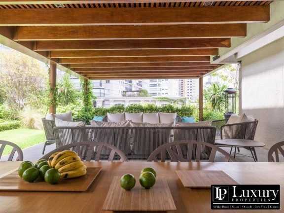 Apartamento com 5 Quartos à Venda, 1 m² em Vila Nova Conceição - São Paulo