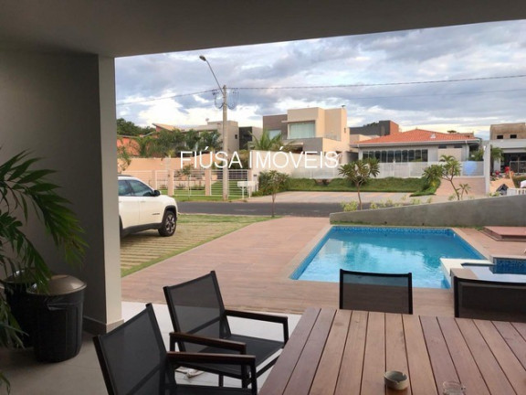 Casa com 4 Quartos à Venda,  em Rifaina - Rifaina