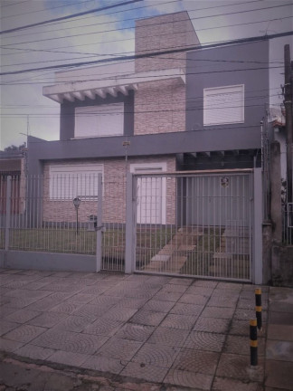 Imóvel com 4 Quartos à Venda,  em Protásio Alves - Porto Alegre