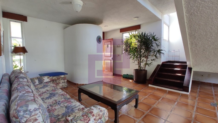 Imagem Sobrado com 3 Quartos para Alugar, 375 m² em Enseada - Guarujá