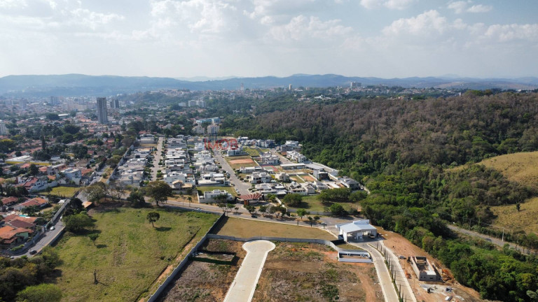 Imagem Terreno à Venda, 720 m² em San Fernando Valley - Atibaia Imagem Terreno à Venda, 720 m² em San Fernando Valley - Atibaia