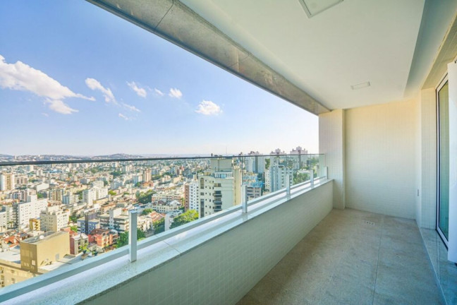 Imagem Imóvel com 4 Quartos à Venda, em Bela Vista - Porto Alegre Imagem Imóvel com 4 Quartos à Venda, em Bela Vista - Porto Alegre