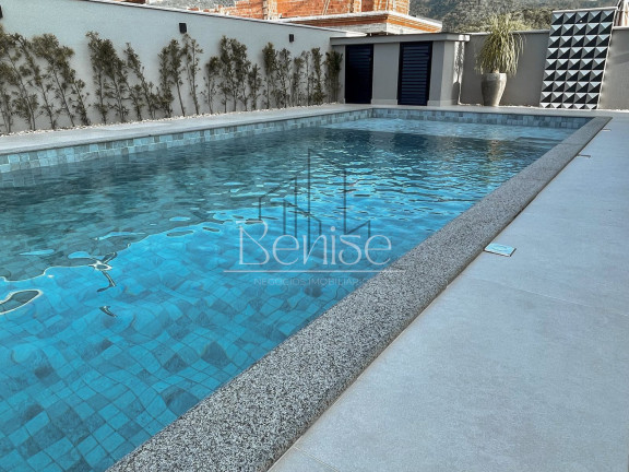 Imagem Casa com 4 Quartos à Venda, 285 m² em Santa Regina - Camboriú