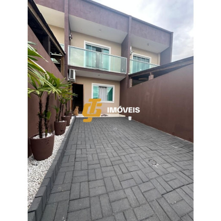 Sobrado com 3 Quartos à Venda, 50 m² em Santa Regina  - Camboriú