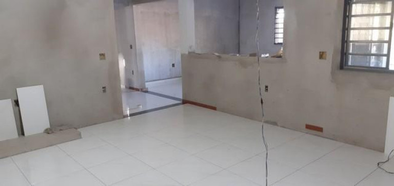 Imagem Casa com 2 Quartos à Venda, 380 m² em Vila Perseu Leite De Barros - Campinas Imagem Casa com 2 Quartos à Venda, 380 m² em Vila Perseu Leite De Barros - Campinas