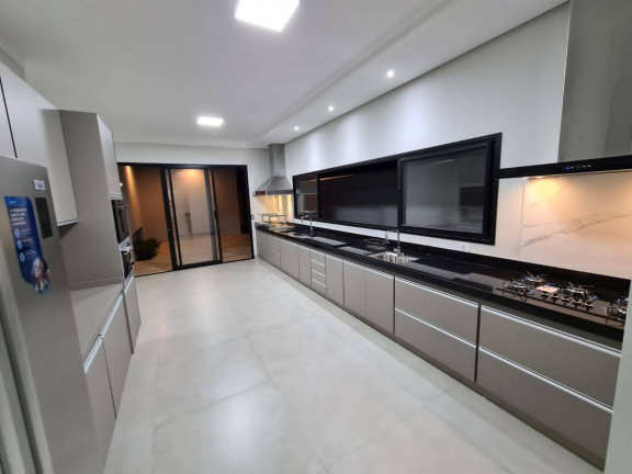 Imagem Casa com 3 Quartos à Venda, 300 m² em Bauru Imagem Casa com 3 Quartos à Venda, 300 m² em Bauru