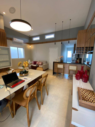Imagem Casa com 3 Quartos à Venda, 1 m² em Paulínia Imagem Casa com 3 Quartos à Venda, 1 m² em Paulínia