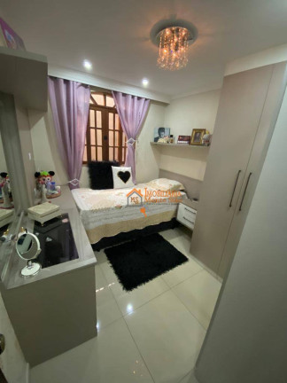Imagem Sobrado com 6 Quartos à Venda, 300 m² em Vila Nova Bonsucesso - Guarulhos Imagem Sobrado com 6 Quartos à Venda, 300 m² em Vila Nova Bonsucesso - Guarulhos