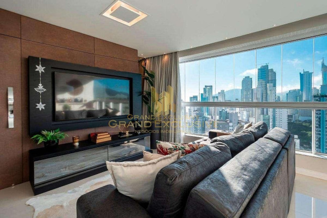 Imagem Apartamento com 3 Quartos à Venda, 105 m² em Centro - Balneário Camboriú Imagem Apartamento com 3 Quartos à Venda, 105 m² em Centro - Balneário Camboriú