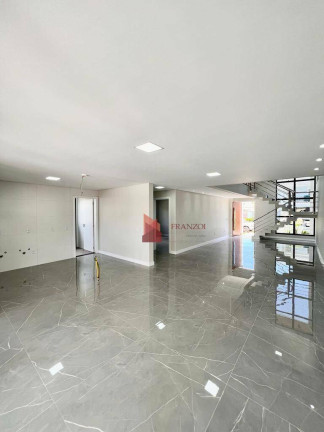 Imagem Sobrado com 4 Quartos à Venda, 265 m² em Santa Regina - Camboriú Imagem Sobrado com 4 Quartos à Venda, 265 m² em Santa Regina - Camboriú