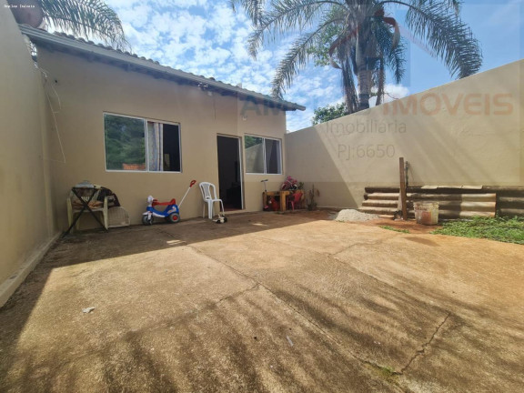 Imagem Casa com 2 Quartos à Venda, 47 m² em Planalto - Mateus Leme