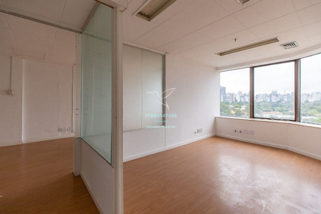 Sala Comercial à Venda, 25 m² em Jardim Paulista - São Paulo