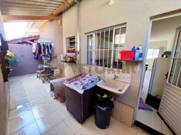Imagem Casa com 2 Quartos à Venda, 65 m² Imagem Casa com 2 Quartos à Venda, 65 m²