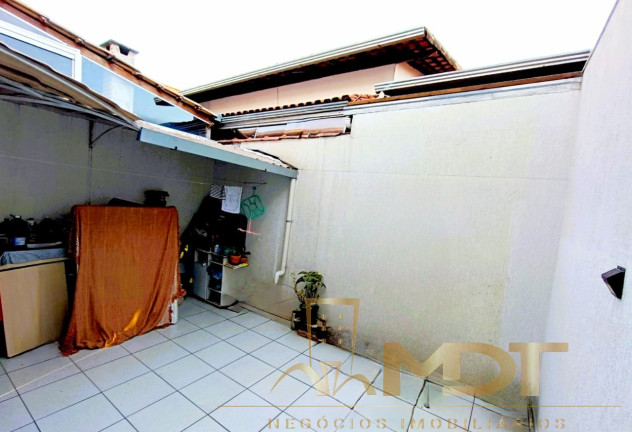 Imagem Imóvel com 3 Quartos à Venda, 90 m² em Heliópolis - Belo Horizonte Imagem Imóvel com 3 Quartos à Venda, 90 m² em Heliópolis - Belo Horizonte