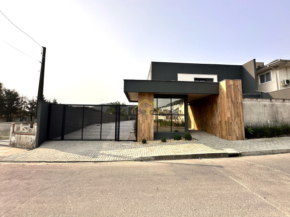 Imagem Casa com 3 Quartos à Venda, 183 m² em Glória - Joinville Imagem Casa com 3 Quartos à Venda, 183 m² em Glória - Joinville
