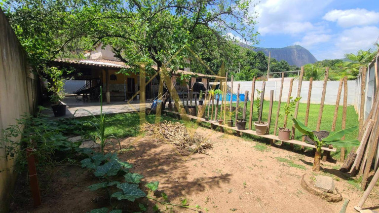 Imagem Casa com 3 Quartos à Venda, 600 m² em Petrópolis - Timóteo Imagem Casa com 3 Quartos à Venda, 600 m² em Petrópolis - Timóteo