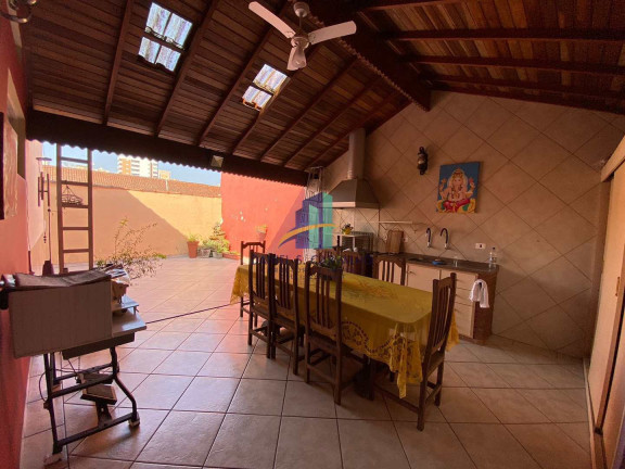 Imagem Casa com 4 Quartos à Venda, 145 m² em Guilhermina - Praia Grande