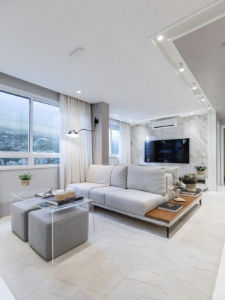 Imagem Apartamento com 3 Quartos à Venda, 123 m² em Passo Da Areia - Porto Alegre