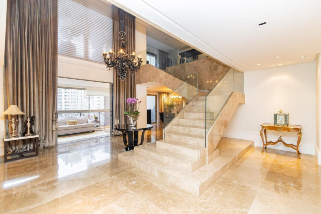 Imagem Apartamento com 3 Quartos à Venda, 791 m² em água Verde - Curitiba